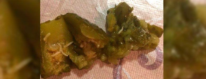 Черви в маринованных огурцах. Черви в маринованных огурцах.