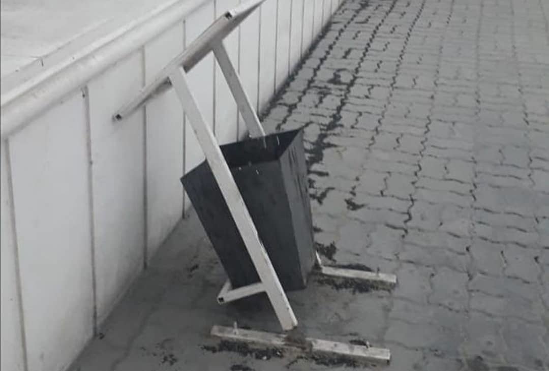 Вандалы снова разгромили набережную и сквер Победы в Актау, фото-4 Вандалы снова разгромили набережную и сквер Победы в Актау, фото-4