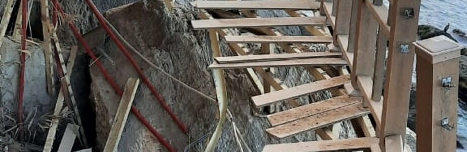 В Актау разрушилась часть Скальной тропы. Фото пользователя В Актау разрушилась часть Скальной тропы. Фото пользователя, Любовь Бережнова