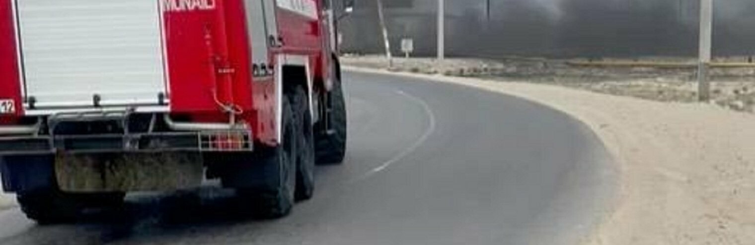 Грузовой автомобиль врезался в газопровод в Мангистау. Фото пресс-с... Грузовой автомобиль врезался в газопровод в Мангистау. Фото пресс-службы акимата Мунайлинского района